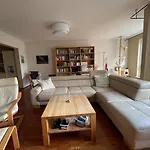 Reihenhaus Inmitten Der Stadt