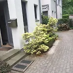 Reihenhaus Inmitten Der Stadt *